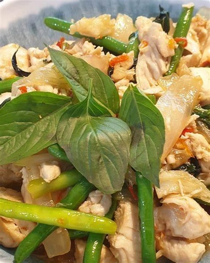 Poulet basilic Thaï (300g enviro)